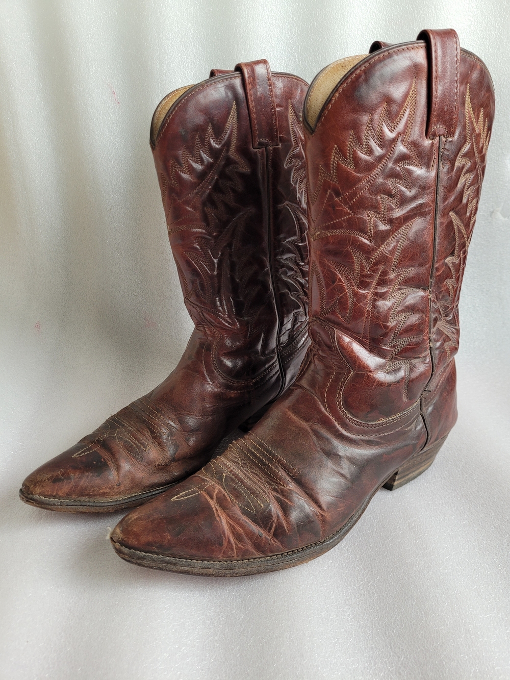 Vintage Brown Leather Cowboy Boots with Stitch Detail - Picture 3 of 13
